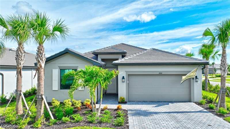 4 bedroom SingleFamilyResidence at 19243 Gentry Pl, Verdana Village, Estero — photo 1