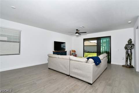 19243 Gentry Pl, Estero FL - photo 12 of 46