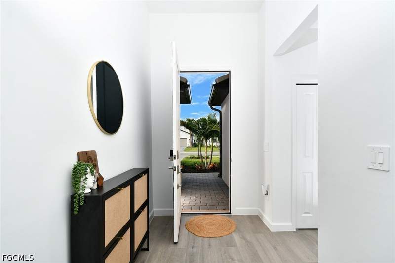 4 bedroom SingleFamilyResidence at 19243 Gentry Pl, Verdana Village, Estero — photo 4
