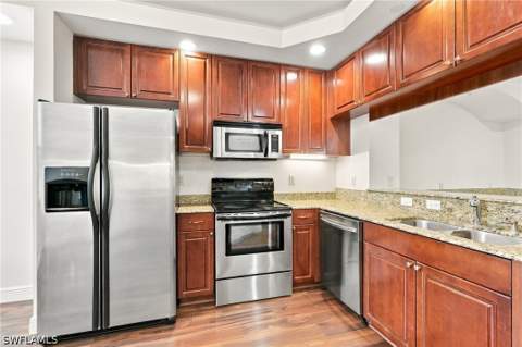 1121 Van Loon Commons Cir 301, Cape Coral FL - photo 11 of 30