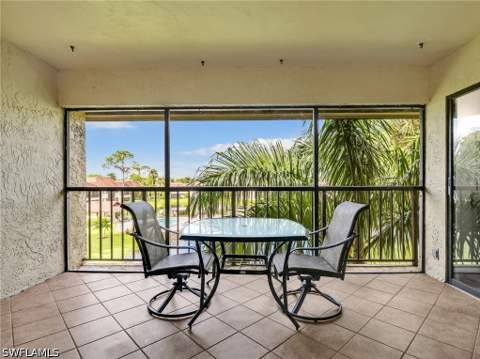 1600 Misty Pines Cir 303, Naples FL - photo 10 of 30