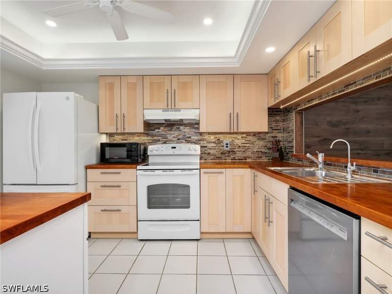 2 bedroom Condominium at 1600 Misty Pines Cir 303, Misty Pines, Naples — photo 3