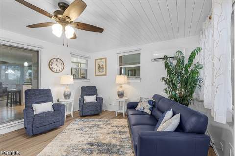2073 E Tobago Cir, Fort Myers FL - photo 23 of 35