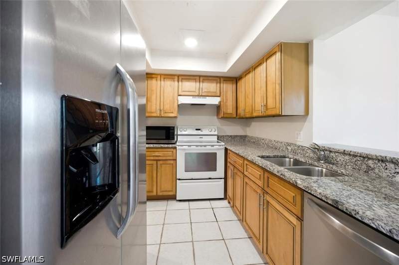 1 bedroom Condominium at 3615 Boca Ciega Dr 210, Lakewood, Naples — photo 3