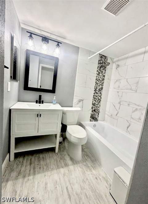 800 Meadowland Dr N, Naples FL - photo 14 of 17