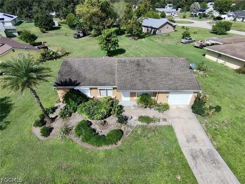 3 bedroom SingleFamilyResidence at 4050 S Edgewater Cir, Port Labelle, Labelle — photo 1