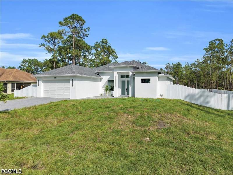 3 bedroom SingleFamilyResidence at 1320 North Ave, Lehigh Acres, Lehigh Acres — photo 2
