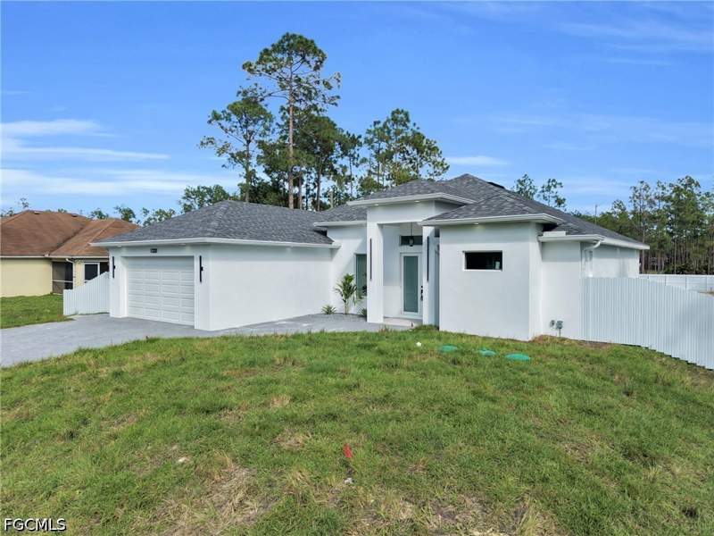3 bedroom SingleFamilyResidence at 1320 North Ave, Lehigh Acres, Lehigh Acres — photo 3