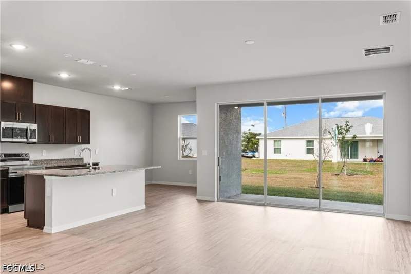 4 bedroom SingleFamilyResidence at 23 NW 24th Ter, Cape Coral, Cape Coral — photo 2
