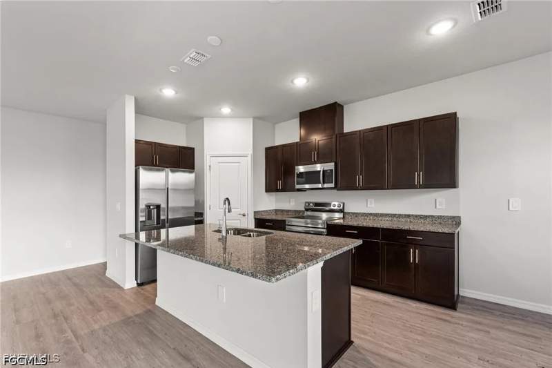 4 bedroom SingleFamilyResidence at 23 NW 24th Ter, Cape Coral, Cape Coral — photo 3