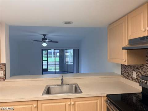 829 SW 47th Ter 103, Cape Coral FL - photo 6 of 22