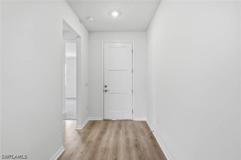4 bedroom SingleFamilyResidence at 16927 Squirrel Branch Ln, Country Club, Alva — photo 5