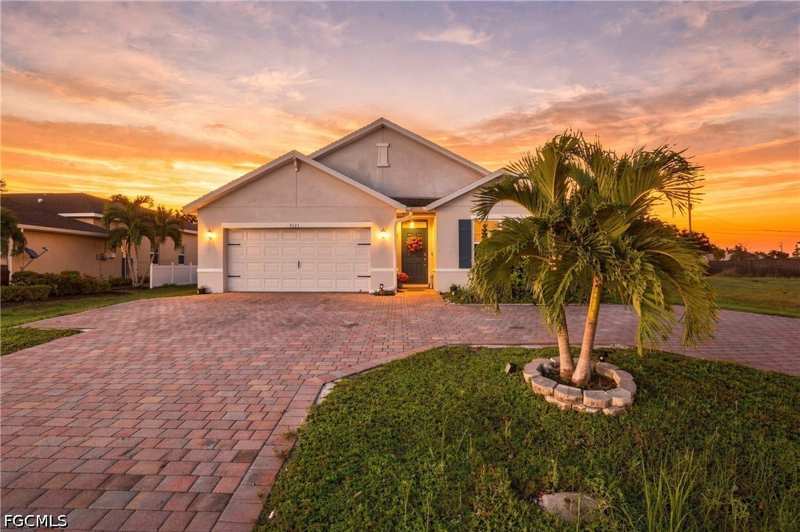 4 bedroom SingleFamilyResidence at 4121 Chiquita Blvd S, Cape Coral, Cape Coral — photo 1