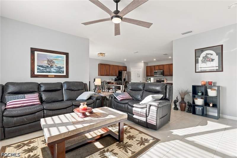 4 bedroom SingleFamilyResidence at 4121 Chiquita Blvd S, Cape Coral, Cape Coral — photo 5
