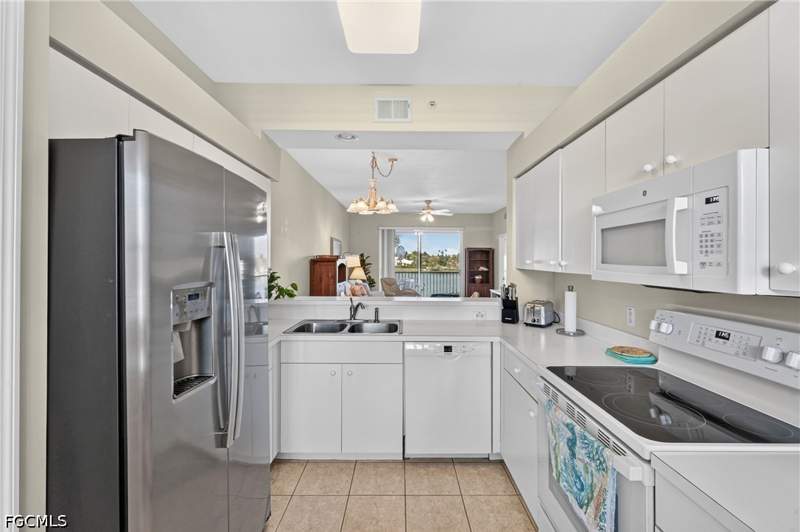2 bedroom Condominium at 14081 Brant Point Cir 5204, Terrace V, Fort Myers — photo 2