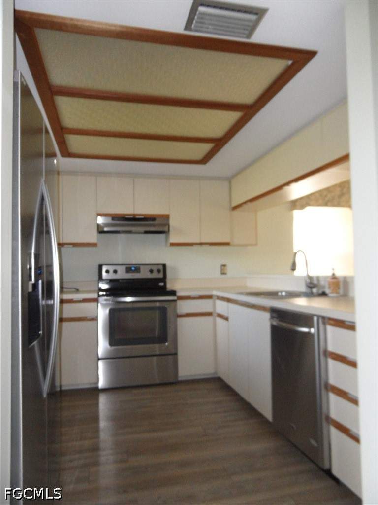 2 bedroom Condominium at 14513 Aeries Way Dr 411, Eagle Ridge, Fort Myers — photo 2