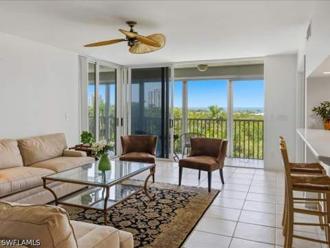 5550 Heron Point Dr 402, Naples FL - photo 11 of 47