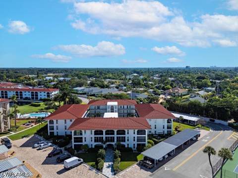 53 High Point Cir W 101, Naples FL - photo 15 of 18