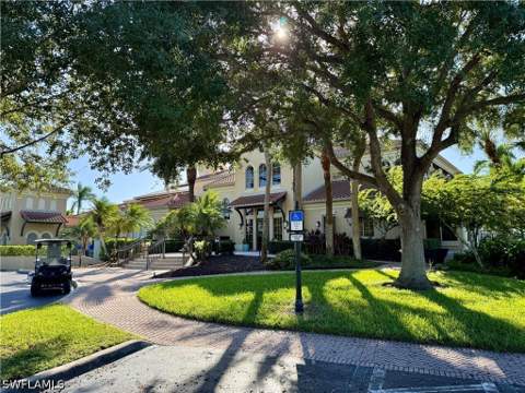 1294 Rialto Way 202, Naples FL - photo 11 of 20
