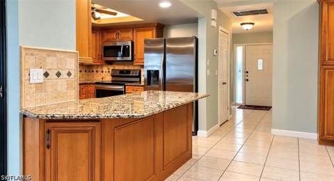 5214 Willow Ct, Cape Coral FL - photo 10 of 19