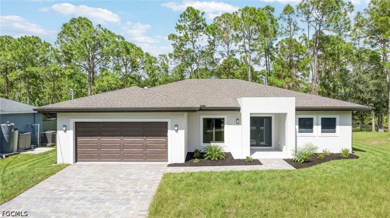 3 bedroom SingleFamilyResidence at 3111 Sunshine Blvd, Lehigh Acres, Lehigh Acres — photo 1