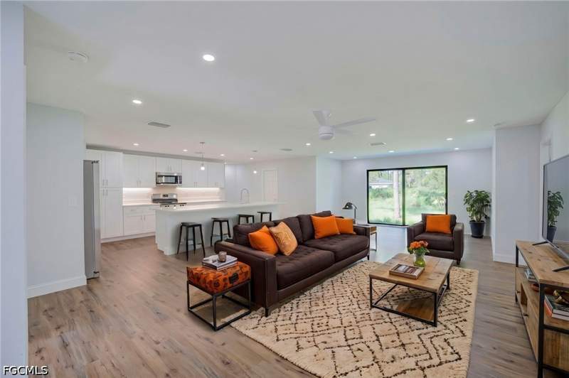 3 bedroom SingleFamilyResidence at 3111 Sunshine Blvd, Lehigh Acres, Lehigh Acres — photo 2