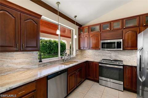 531 Conover Ct, Marco Island FL - photo 10 of 50