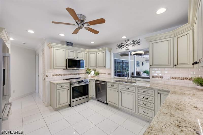 3 bedroom SingleFamilyResidence at 1950 Imperial Golf Co Blvd, Imperial Golf Estates, Naples — photo 2
