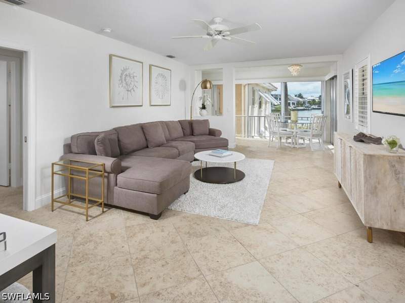2 bedroom Condominium at 3070 Gulf Shore Blvd N 209, Holly Greens Villa, Naples — photo 4