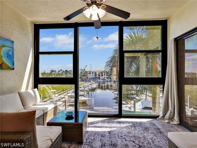 1 bedroom Condominium at 801 River Point Dr 203A, Beaumer, Naples — photo 3