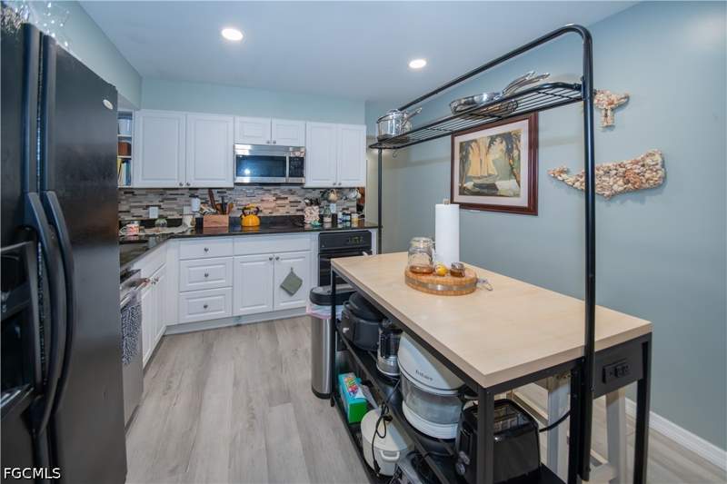 2 bedroom ManufacturedHome at 4924 Flamingo Dr, Flamingo Bay, St James City — photo 4