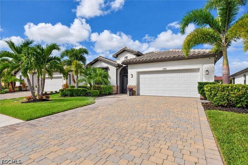 3 bedroom SingleFamilyResidence at 11916 Arbor Trace Dr, Arborwood Preserve, Fort Myers — photo 2
