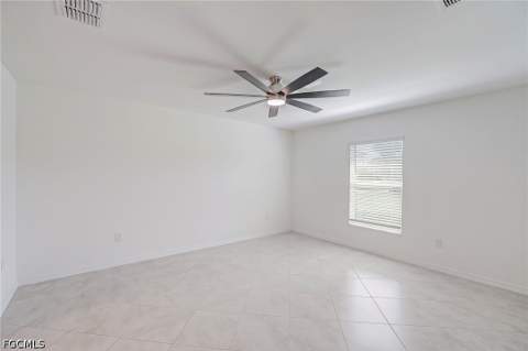 420 Paddock St, Lehigh Acres FL - photo 11 of 34