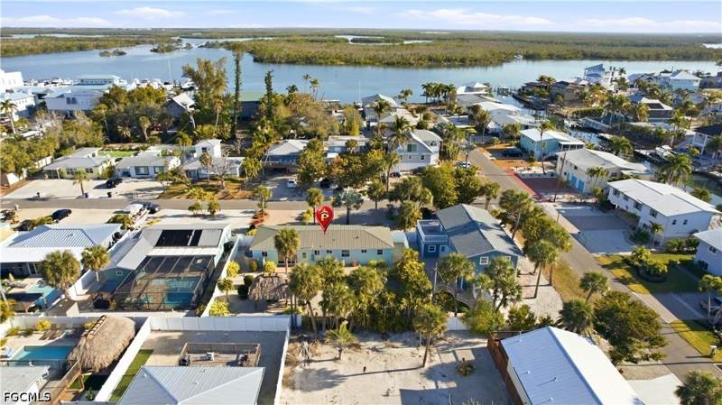 4 bedroom SingleFamilyResidence at 4870 Coquina Rd, Holiday Shores, Fort Myers Beach — photo 4