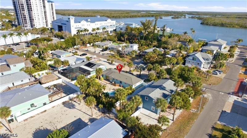 4 bedroom SingleFamilyResidence at 4870 Coquina Rd, Holiday Shores, Fort Myers Beach — photo 5