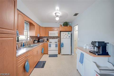 501 Parkside St, Lehigh Acres FL - photo 8 of 29
