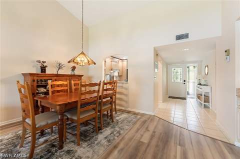 1798 Kings Lake Blvd 203, Naples FL - photo 9 of 31