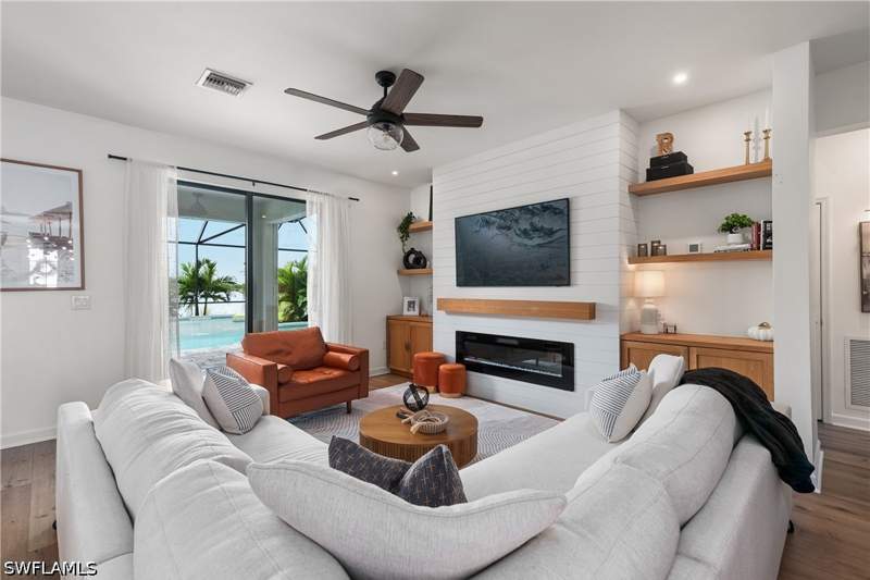 4 bedroom SingleFamilyResidence at 11650 Timber Creek Dr, Timber Creek, Fort Myers — photo 4