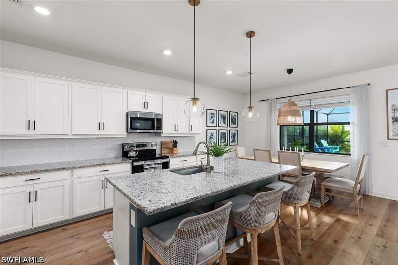 4 bedroom SingleFamilyResidence at 11650 Timber Creek Dr, Timber Creek, Fort Myers — photo 5