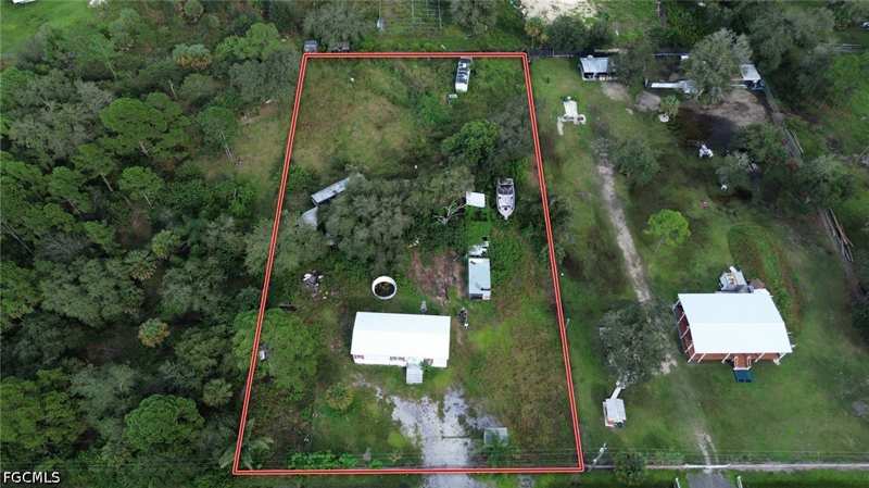 3 bedroom ManufacturedHome at 135 S Olivo St, Montura Ranch Estates, Clewiston — photo 1