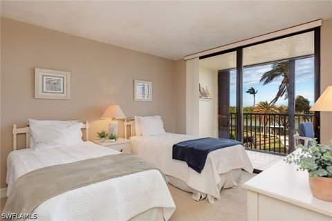 17 Bluebill Ave 203, Naples FL - photo 8 of 12