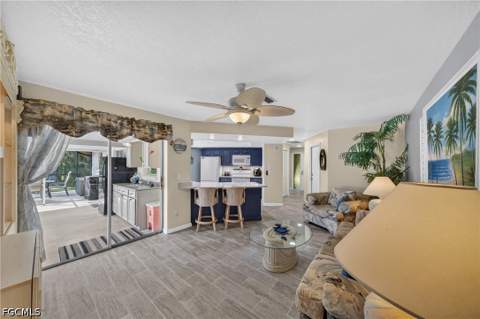 16361 Vesta Ln, Fort Myers FL - photo 10 of 43