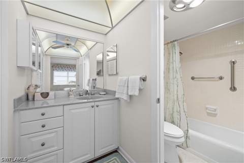 2011 Gulf Shore Blvd N 44, Naples FL - photo 10 of 15