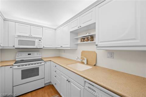 2011 Gulf Shore Blvd N 44, Naples FL - photo 7 of 15