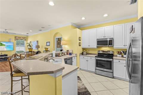 8332 Laurel Lakes Blvd, Naples FL - photo 6 of 18
