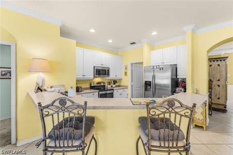8332 Laurel Lakes Blvd, Naples FL - photo 7 of 18