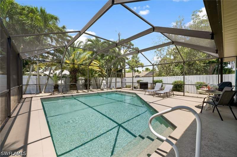 3 bedroom SingleFamilyResidence at 743 98th Ave N, Naples Park, Naples — photo 4