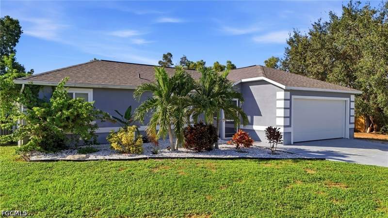 3 bedroom SingleFamilyResidence at 8470 Butternut Rd, San Carlos Park, Fort Myers — photo 4