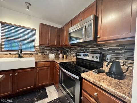 2208 SW 32nd St, Cape Coral FL - photo 12 of 49