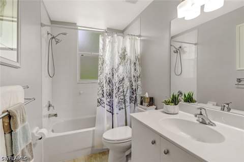 680 Lalique Cir 1204, Naples FL - photo 15 of 22